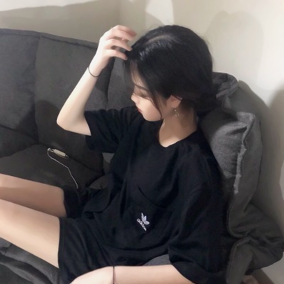 2026最新好看女生头像高清|温柔甜妹 / 酷飒御姐风格全覆盖 女生头像 第20张 2026最新好看女生头像高清|温柔甜妹 / 酷飒御姐风格全覆盖 女生头像 第20张
