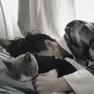 暗色系伤感风男生头像|自带故事感,戳中情绪的细腻画风 男生头像 第13张 暗色系伤感风男生头像|自带故事感,戳中情绪的细腻画风 男生头像 第13张