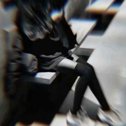 个性黑白女生头像|小众设计 + 高级质感,轻松凸显个人风格 女生头像 第31张 个性黑白女生头像|小众设计 + 高级质感,轻松凸显个人风格 女生头像 第31张