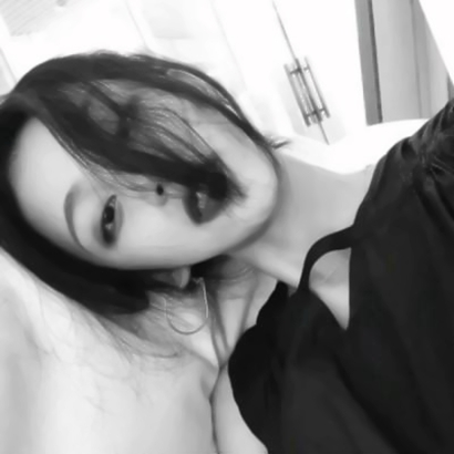 个性黑白女生头像|小众设计 + 高级质感,轻松凸显个人风格 女生头像 第35张 个性黑白女生头像|小众设计 + 高级质感,轻松凸显个人风格 女生头像 第35张