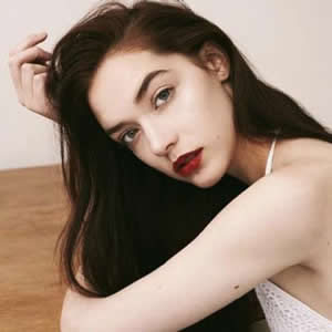 女生微信头像欧美风:气质淡雅款,高级感拉满超耐看 女生头像 第7张 女生微信头像欧美风:气质淡雅款,高级感拉满超耐看 女生头像 第7张