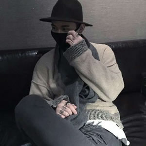 暗色系伤感风男生头像|自带故事感,戳中情绪的细腻画风 男生头像 第2张 暗色系伤感风男生头像|自带故事感,戳中情绪的细腻画风 男生头像 第2张