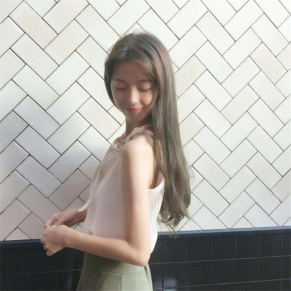 2026最新女生QQ头像潮流版图片:高颜值小众款,适配各种个性人设 女生头像 第8张 2026最新女生QQ头像潮流版图片:高颜值小众款,适配各种个性人设 女生头像 第8张