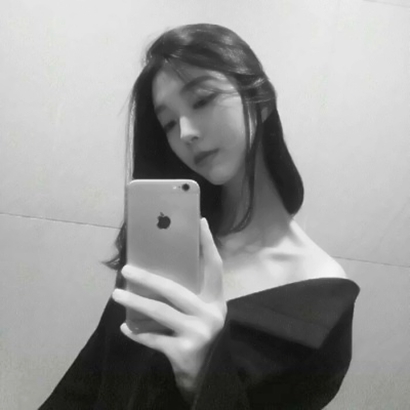 高级感黑白女生头像|小众不撞款,氛围感拉满 女生头像 第24张 高级感黑白女生头像|小众不撞款,氛围感拉满 女生头像 第24张