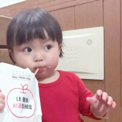 软萌微信头像萌娃小女孩:天真烂漫款,承包你的聊天好心情 女生头像 第7张 软萌微信头像萌娃小女孩:天真烂漫款,承包你的聊天好心情 女生头像 第7张