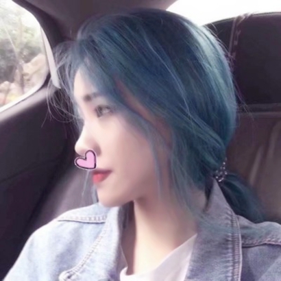 元气感女生染头发头像:显嫩发色搭配灵动表情,告别千篇一律 女生头像 第2张 元气感女生染头发头像:显嫩发色搭配灵动表情,告别千篇一律 女生头像 第2张