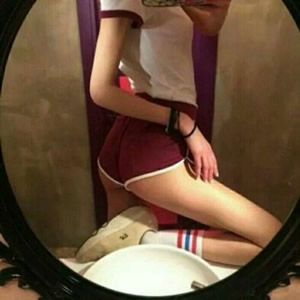 女生长腿头像推荐|甜酷 / 温柔 / 御姐风,满足不同风格偏好 女生头像 第14张 女生长腿头像推荐|甜酷 / 温柔 / 御姐风,满足不同风格偏好 女生头像 第14张