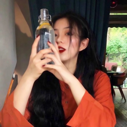 氛围感拉满:女人味十足的优雅微信头像,展现精致生活态度 女生头像 第16张 氛围感拉满:女人味十足的优雅微信头像,展现精致生活态度 女生头像 第16张