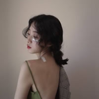 性感女生露背头像|氛围感拉满,高级又吸睛 女生头像 第6张 性感女生露背头像|氛围感拉满,高级又吸睛 女生头像 第6张