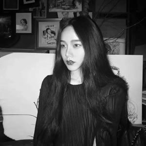 黑白系高冷女生头像合集|简约耐看,自带疏离感 女生头像 第11张 黑白系高冷女生头像合集|简约耐看,自带疏离感 女生头像 第11张