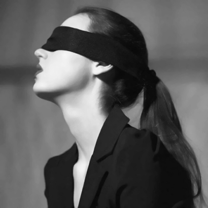 高级感黑白女生头像|小众不撞款,氛围感拉满 女生头像 第31张 高级感黑白女生头像|小众不撞款,氛围感拉满 女生头像 第31张