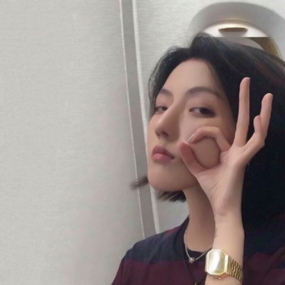 2026热门qq头像网红女生图片:甜酷风 / 温柔系任选 女生头像 第11张 2026热门qq头像网红女生图片:甜酷风 / 温柔系任选 女生头像 第11张