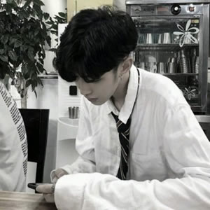 小众个性潮流男生头像:拒绝千篇一律,潮流男孩必备 男生头像 第11张 小众个性潮流男生头像:拒绝千篇一律,潮流男孩必备 男生头像 第11张