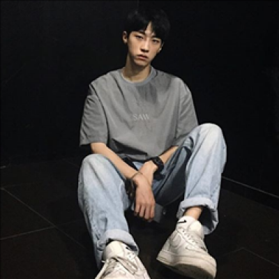 2026男生超帅头像合集:氛围感 / 酷飒风 / 少年感 男生头像 第19张 2026男生超帅头像合集:氛围感 / 酷飒风 / 少年感 男生头像 第19张