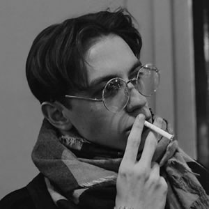 欧美男生黑白成熟头像｜高级质感不撞款，彰显沉稳气质 男生头像 第5张