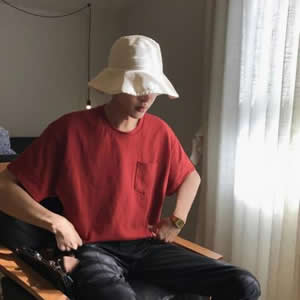 微信男生戴帽子头像推荐:显脸小版型 + 个性设计 男生头像 第5张 微信男生戴帽子头像推荐:显脸小版型 + 个性设计 男生头像 第5张