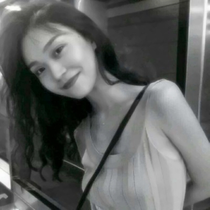 高级感黑白女生头像|小众不撞款,氛围感拉满 女生头像 第10张 高级感黑白女生头像|小众不撞款,氛围感拉满 女生头像 第10张