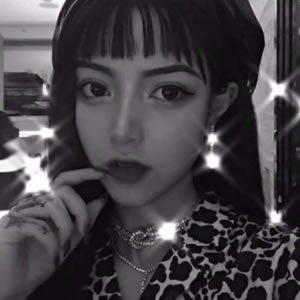 黑白系高冷女生头像合集|简约耐看,自带疏离感 女生头像 第7张 黑白系高冷女生头像合集|简约耐看,自带疏离感 女生头像 第7张