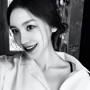 超飒高冷女生黑白头像合集｜简约大气，尽显独特气质 女生头像 第8张