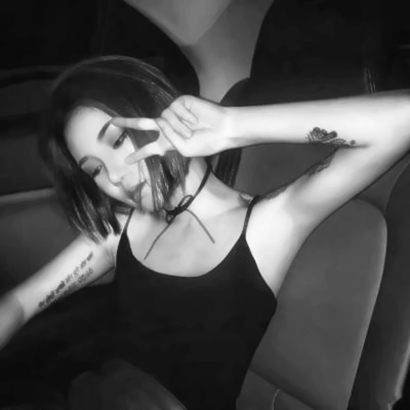 个性黑白女生头像|小众设计 + 高级质感,轻松凸显个人风格 女生头像 第17张 个性黑白女生头像|小众设计 + 高级质感,轻松凸显个人风格 女生头像 第17张