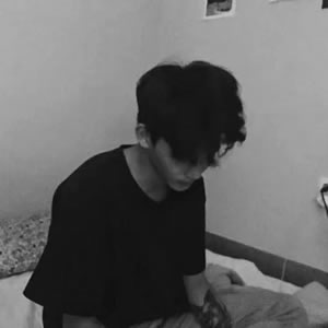 暗色系伤感风男生头像|自带故事感,戳中情绪的细腻画风 男生头像 第5张 暗色系伤感风男生头像|自带故事感,戳中情绪的细腻画风 男生头像 第5张