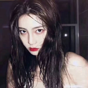 女生伤感孤独头像|氛围感拉满,藏着情绪的小众头像合集 女生头像 第16张 女生伤感孤独头像|氛围感拉满,藏着情绪的小众头像合集 女生头像 第16张