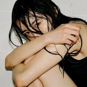 女生霸气颓废超拽头像|自带疏离感,朋友圈吸睛必备 女生头像 第2张 女生霸气颓废超拽头像|自带疏离感,朋友圈吸睛必备 女生头像 第2张