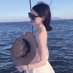 气质女人味微信头像|温柔高级感拉满,打造专属优雅形象 女生头像 第4张 气质女人味微信头像|温柔高级感拉满,打造专属优雅形象 女生头像 第4张