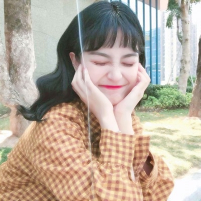 氛围感拉满:女人味十足的优雅微信头像,展现精致生活态度 女生头像 第11张 氛围感拉满:女人味十足的优雅微信头像,展现精致生活态度 女生头像 第11张