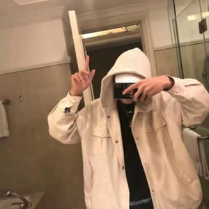 微信男生戴帽子头像推荐:显脸小版型 + 个性设计 男生头像 第9张 微信男生戴帽子头像推荐:显脸小版型 + 个性设计 男生头像 第9张