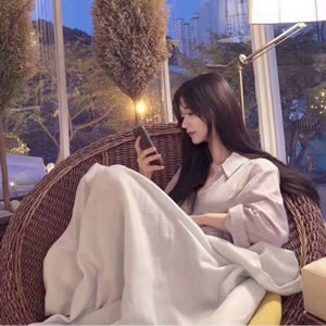 女生微信性感气质头像图片:多款可选,适配不同社交风格 女生头像 第17张 女生微信性感气质头像图片:多款可选,适配不同社交风格 女生头像 第17张
