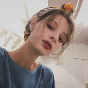 微信女生头像欧美风:高级感小众款,ins博主都爱用 女生头像 第3张 微信女生头像欧美风:高级感小众款,ins博主都爱用 女生头像 第3张