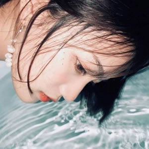 女生伤感孤独头像|氛围感拉满,藏着情绪的小众头像合集 女生头像 第17张 女生伤感孤独头像|氛围感拉满,藏着情绪的小众头像合集 女生头像 第17张