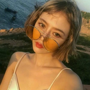 女生霸气颓废超拽头像|自带疏离感,朋友圈吸睛必备 女生头像 第9张 女生霸气颓废超拽头像|自带疏离感,朋友圈吸睛必备 女生头像 第9张