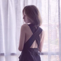 性感女生露背头像|氛围感拉满,高级又吸睛 女生头像 第16张 性感女生露背头像|氛围感拉满,高级又吸睛 女生头像 第16张