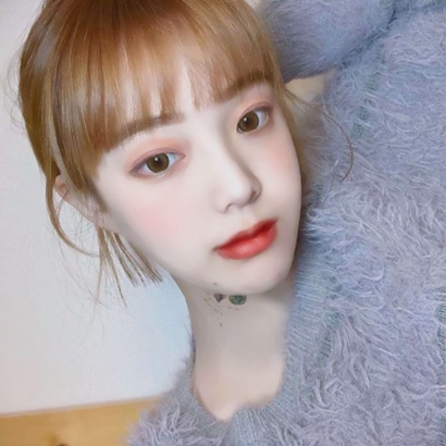 元气感女生染头发头像:显嫩发色搭配灵动表情,告别千篇一律 女生头像 第10张 元气感女生染头发头像:显嫩发色搭配灵动表情,告别千篇一律 女生头像 第10张