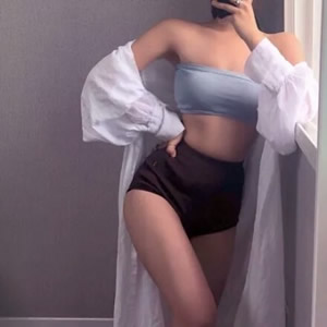 女生长腿头像推荐|甜酷 / 温柔 / 御姐风,满足不同风格偏好 女生头像 第5张 女生长腿头像推荐|甜酷 / 温柔 / 御姐风,满足不同风格偏好 女生头像 第5张