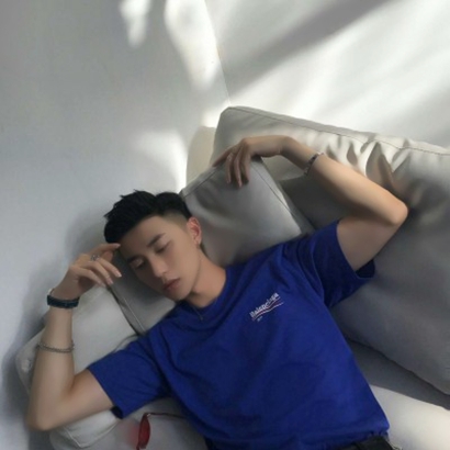 个性优质男生头像推荐:ins风 / 简约风 / 酷飒风任选 男生头像 第19张 个性优质男生头像推荐:ins风 / 简约风 / 酷飒风任选 男生头像 第19张