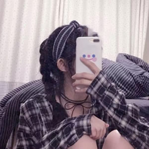 2026最新头像女甜美款:治愈系画风,适配微信 / QQ / 小红书 女生头像 第6张 2026最新头像女甜美款:治愈系画风,适配微信 / QQ / 小红书 女生头像 第6张