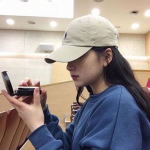女生优雅浅蓝色头像|温柔气质感拉满,小众不撞款 女生头像 第15张 女生优雅浅蓝色头像|温柔气质感拉满,小众不撞款 女生头像 第15张