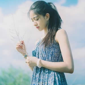 唯美文艺小清新女生头像|温柔氛围感拉满,小众不撞款 女生头像 第10张 唯美文艺小清新女生头像|温柔氛围感拉满,小众不撞款 女生头像 第10张