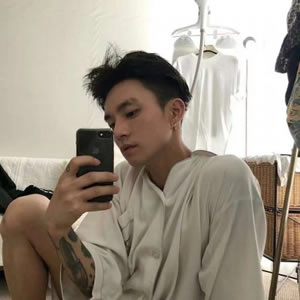 告别幼稚!成熟阳光型男生微信头像,展现稳重气质 男生头像 第10张 告别幼稚!成熟阳光型男生微信头像,展现稳重气质 男生头像 第10张