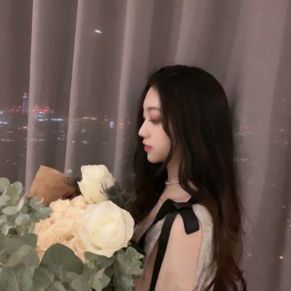 氛围感拉满:女人味十足的优雅微信头像,展现精致生活态度 女生头像 第23张 氛围感拉满:女人味十足的优雅微信头像,展现精致生活态度 女生头像 第23张