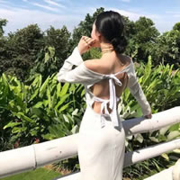 性感女生露背头像|氛围感拉满,高级又吸睛 女生头像 第14张 性感女生露背头像|氛围感拉满,高级又吸睛 女生头像 第14张