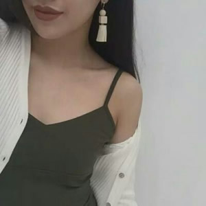 高级感女生半身头像|不露脸露肩设计氛围感拉满 女生头像 第9张 高级感女生半身头像|不露脸露肩设计氛围感拉满 女生头像 第9张