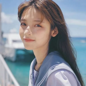 女生优雅浅蓝色头像|温柔气质感拉满,小众不撞款 女生头像 第1张 女生优雅浅蓝色头像|温柔气质感拉满,小众不撞款 女生头像 第1张