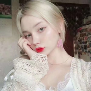 微信女生头像欧美风:高级感小众款,ins博主都爱用 女生头像 第6张 微信女生头像欧美风:高级感小众款,ins博主都爱用 女生头像 第6张