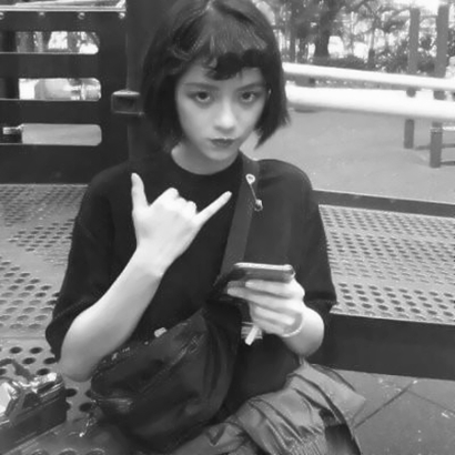 个性黑白女生头像|小众设计 + 高级质感,轻松凸显个人风格 女生头像 第2张 个性黑白女生头像|小众设计 + 高级质感,轻松凸显个人风格 女生头像 第2张
