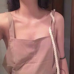 高级感女生半身头像|不露脸露肩设计氛围感拉满 女生头像 第13张 高级感女生半身头像|不露脸露肩设计氛围感拉满 女生头像 第13张