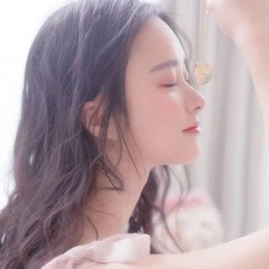 2026最新头像女甜美款:治愈系画风,适配微信 / QQ / 小红书 女生头像 第1张 2026最新头像女甜美款:治愈系画风,适配微信 / QQ / 小红书 女生头像 第1张